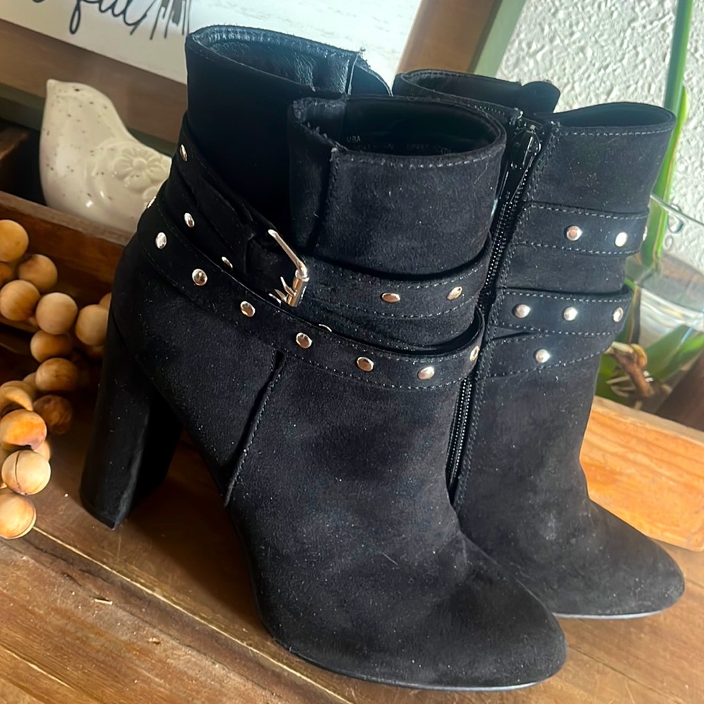 ♥️JustFab Boots - Picture 2 of 4